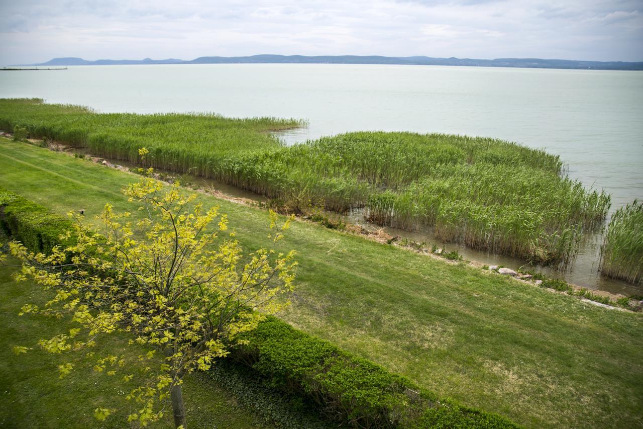 Hotel Otp Balatonszárszó Exterior foto